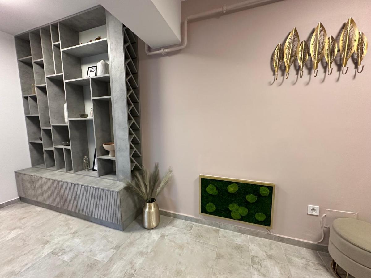 Luxury , Private Parking, Self Check-in64 דירה *