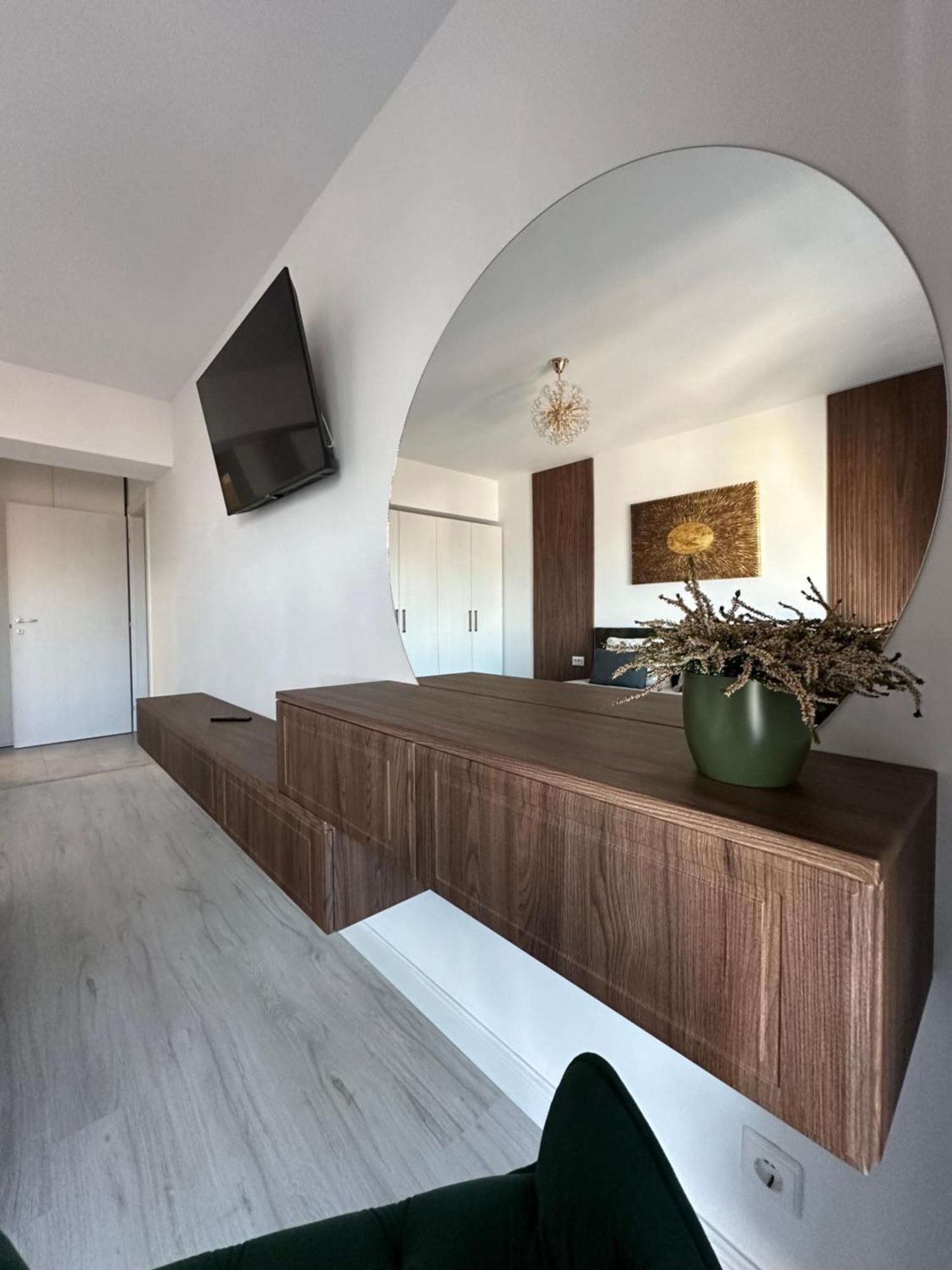 Luxury , Private Parking, Self Check-in64 *